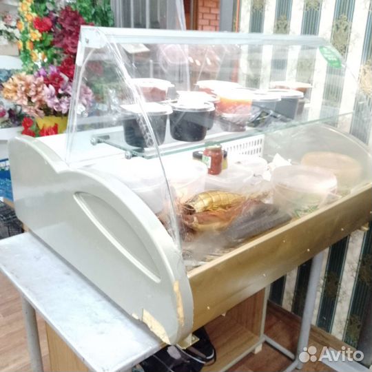 Холодильная витрина настольная