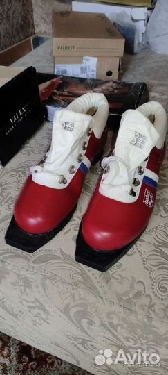 Лыжные ботинки