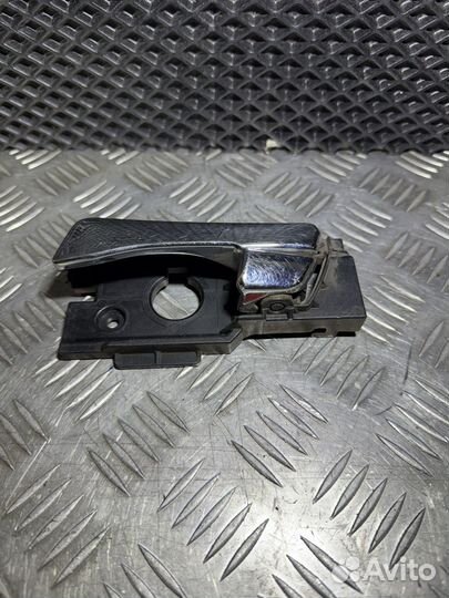 82613RB000 Ручка двери внутренняя передняя левая L