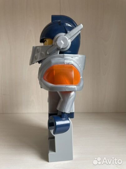 Lego будильник с рыцарем