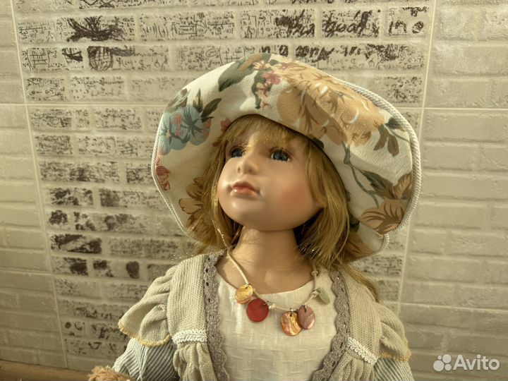 Кукла фарфоровая коллекционная большая