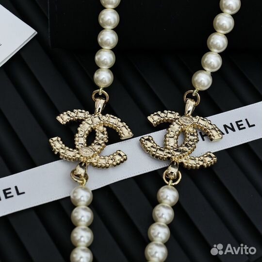 Chanel колье жемчужное со стразами