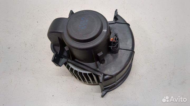 Двигатель отопителя Volkswagen Touareg