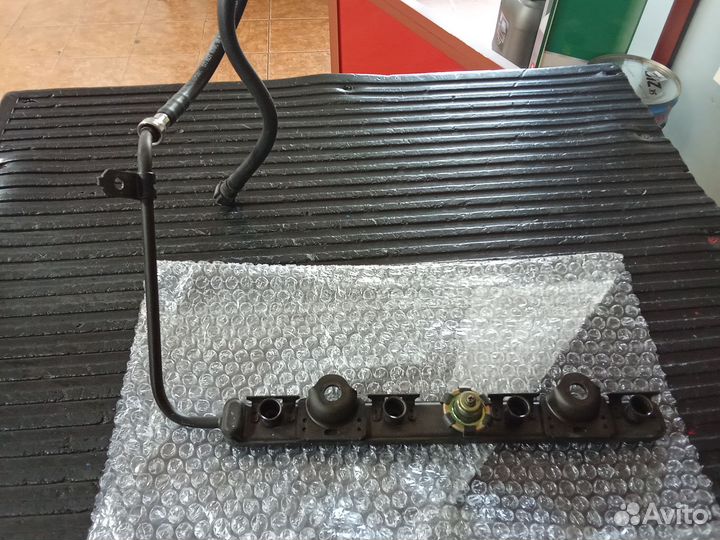 Топливная рампа toyota corolla