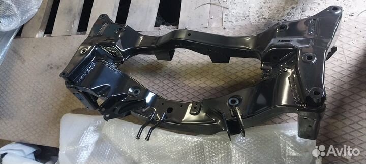 Подрамник Mitsubishi Outlander 1