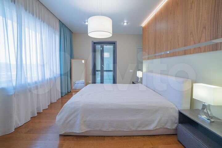 3-к. квартира, 113 м², 4/4 эт.