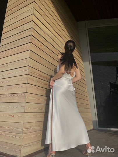 Платье вечернее