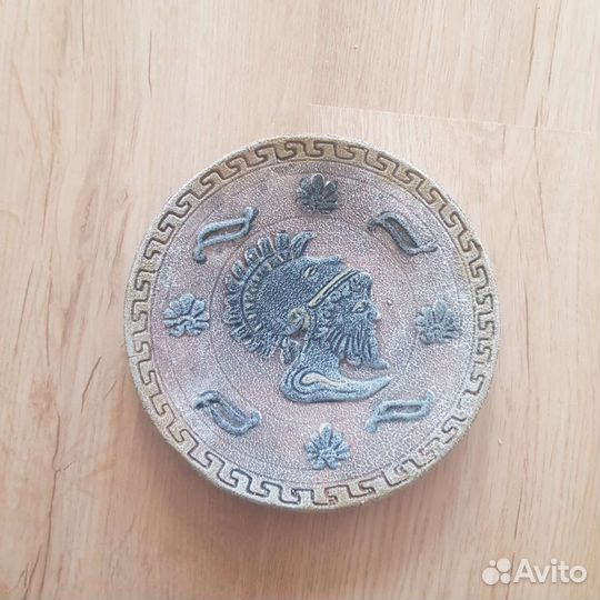 Сувенирные тарелки разных стран