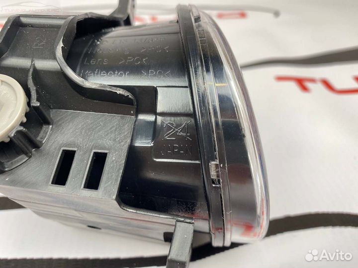 Туманки Toyota Lexus koito