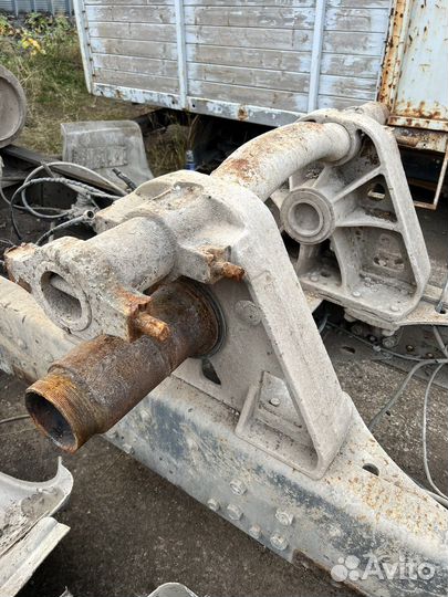 Ось балансира камаз 6520