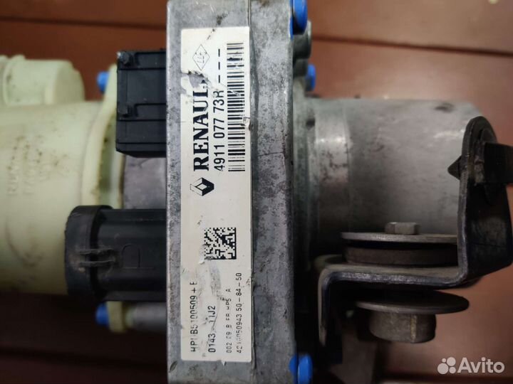 Насос гидроусилителя Renault Duster