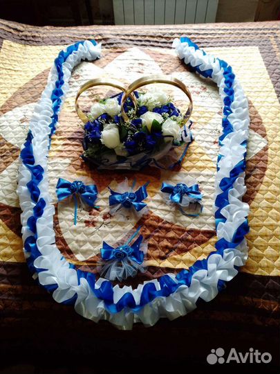 Свадебные украшения на автомобиль