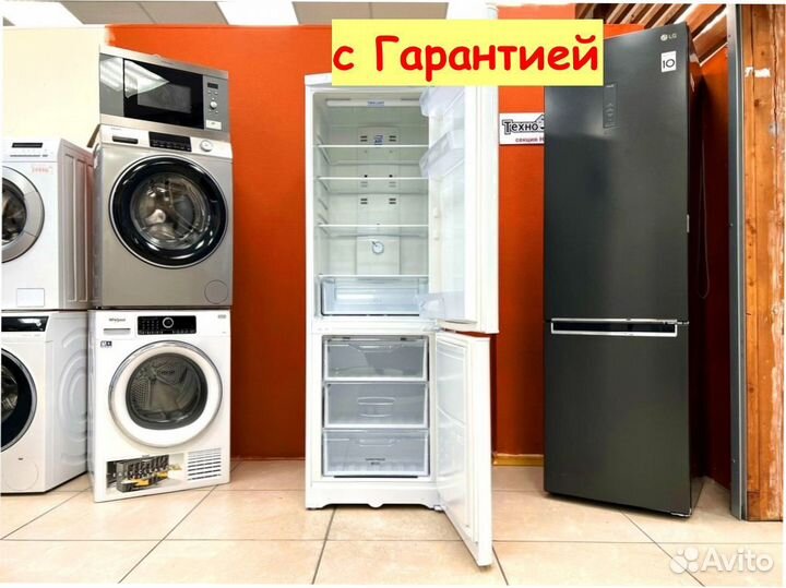 Холодильник Samsung