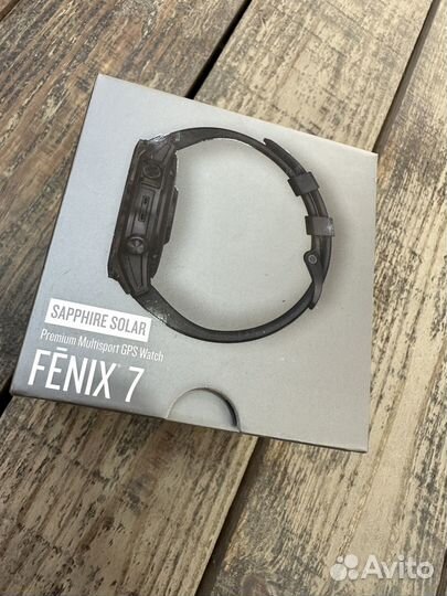 Умные часы Garmin Fenix 7 Sapphire Solar