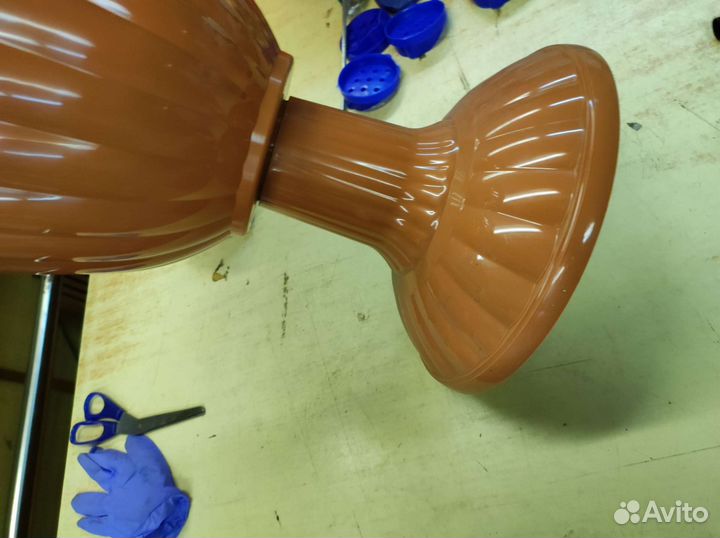 Декоративный пластмассовый горшок