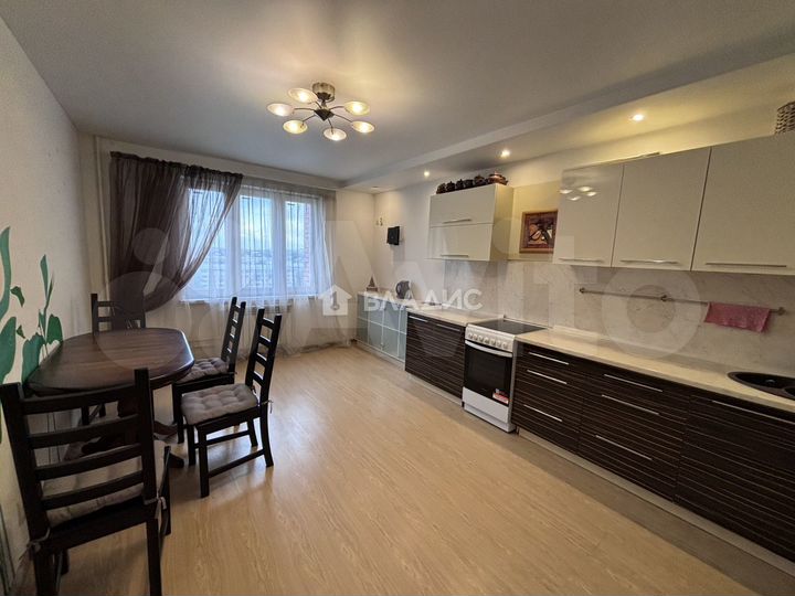 3-к. квартира, 96 м², 10/15 эт.
