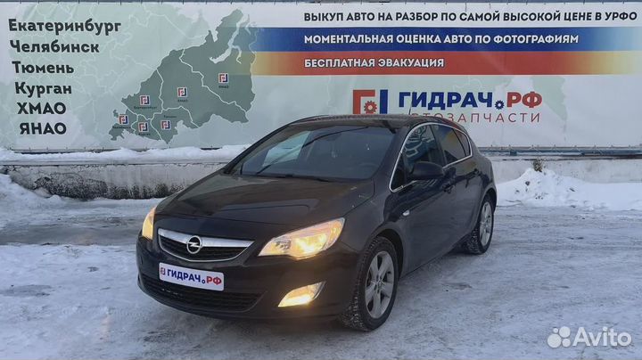 Стекло кузовное глухое левое Opel Astra (J) 516100