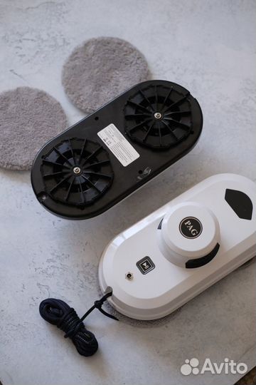 Pagrobots - робот для мойки окон/ стеклоочиститель