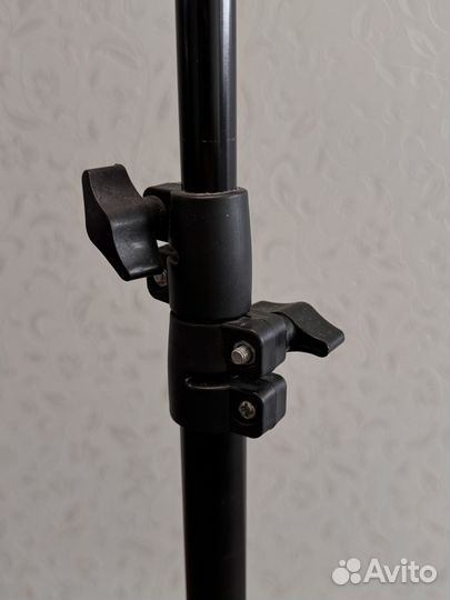 Кольцевая лампа со штативом