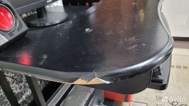 Стол компьютерный