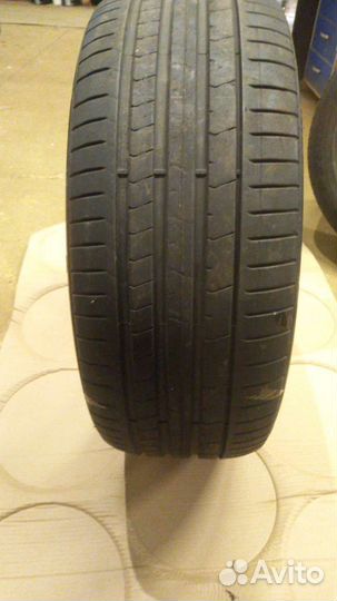 Pirelli P Zero 245/45 R19