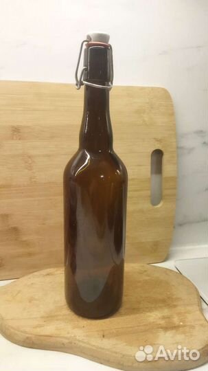 Бутылка с бугельной пробкой