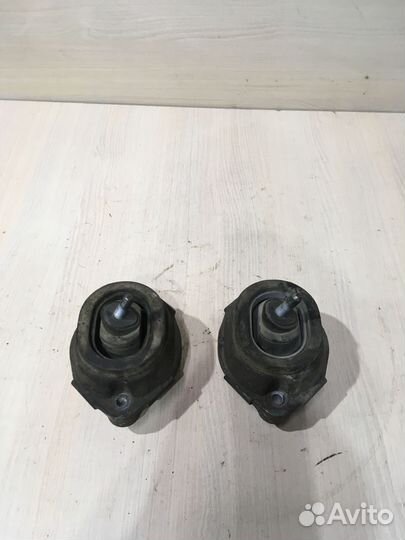 Опора двигателя BMW Х5 Е53 22116758430