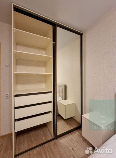 Черный шкаф