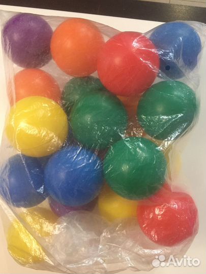 Пластмассовые шарики 21 штука