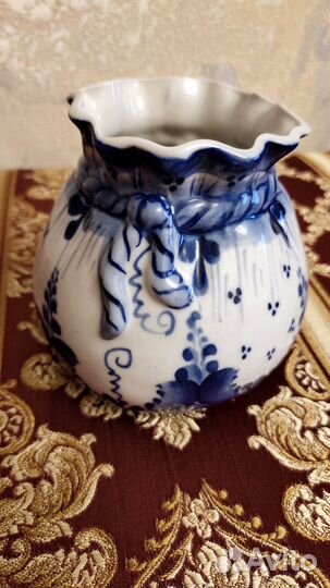 Коллекция гжель,вазочка,ручная роспись,высота 9см