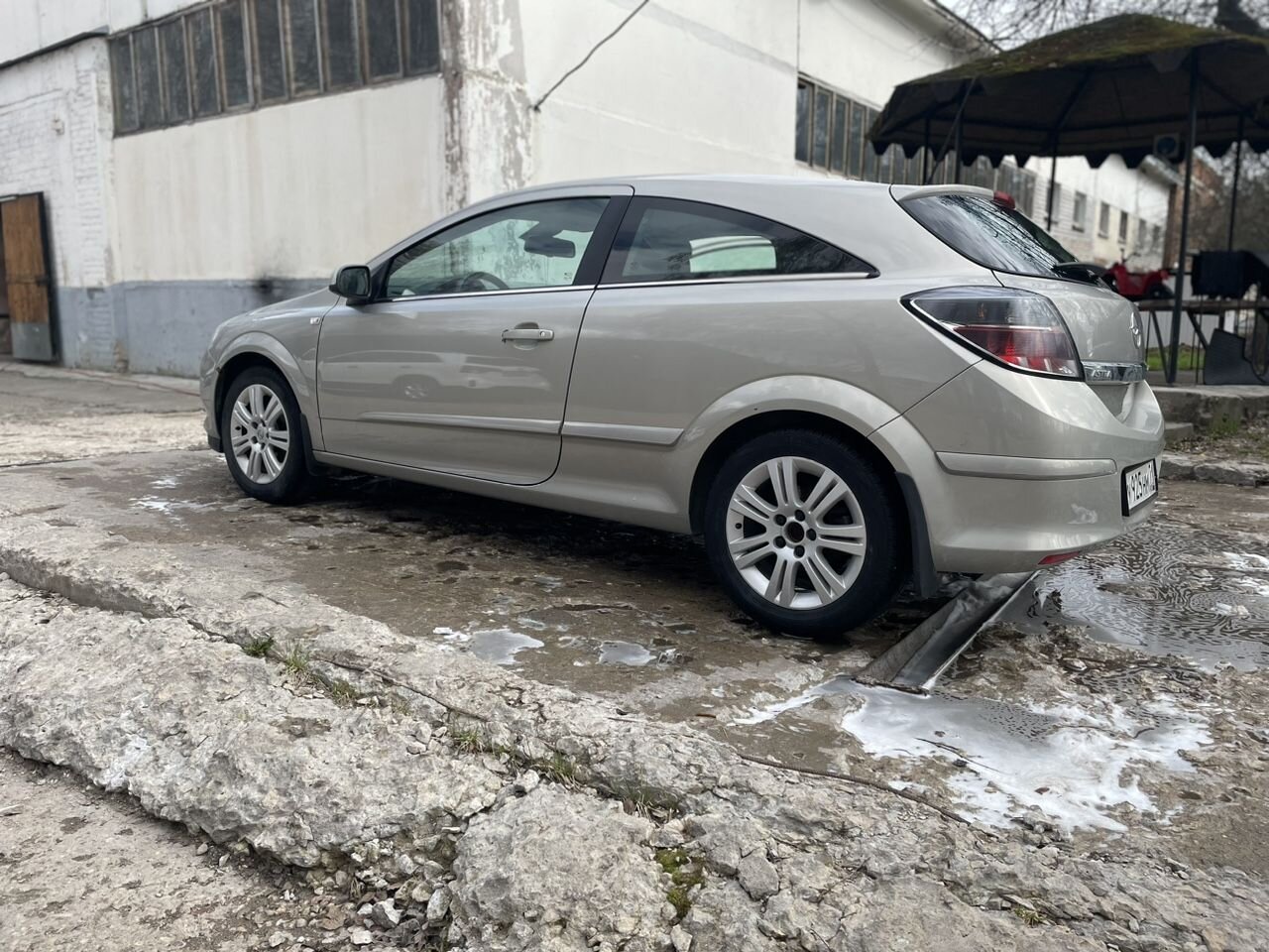 Opel Astra GTC: фото владельца