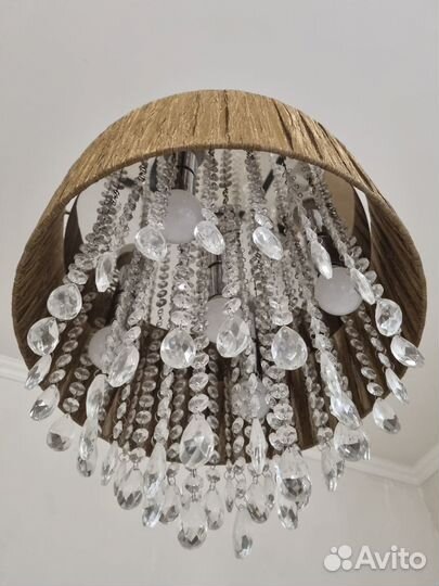 Продам люстру