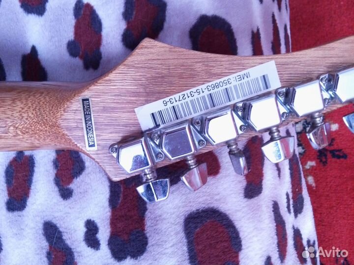 Гитара электрическая