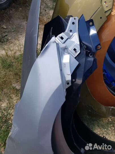 Крыло переднее правое Kia Rio 4 почти идеал