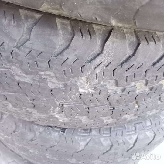 Kumho Road Venture AT51 235/65 R17