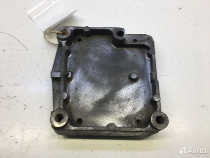 Кронштейн компрессора кондиционера Mazda Tribute