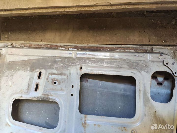 Дверь правая передняя Москвич 2140