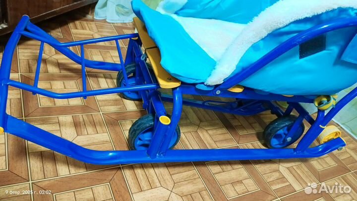 Санки с колесами Nika