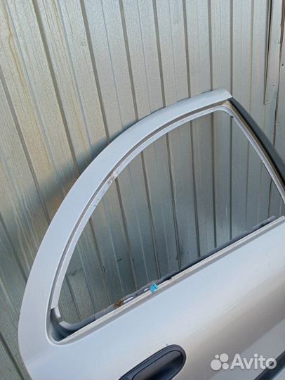 Дверь боковая задняя правая Nissan Almera N16