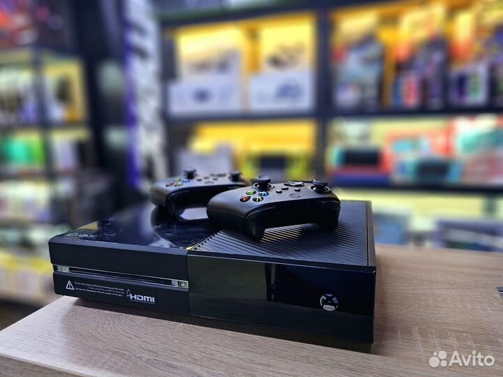 Xbox One 2 геймпада + игры