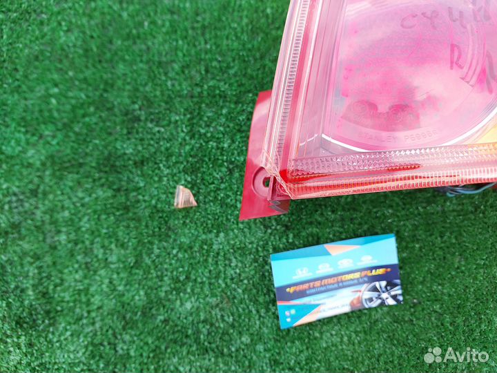 Задний правый стопарь Мицубиси Лансер 10 Дефект