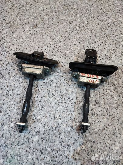 Ограничитель двери Nissan Qashqai j10