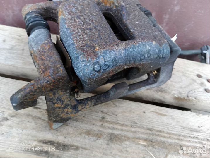 Суппорт задний левый Audi A4 Allroad B8 allroad