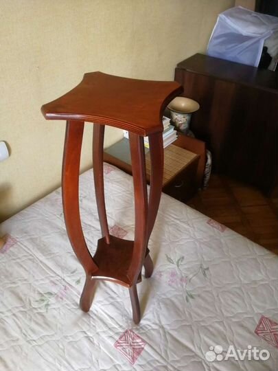 Подставка под цветы дерево