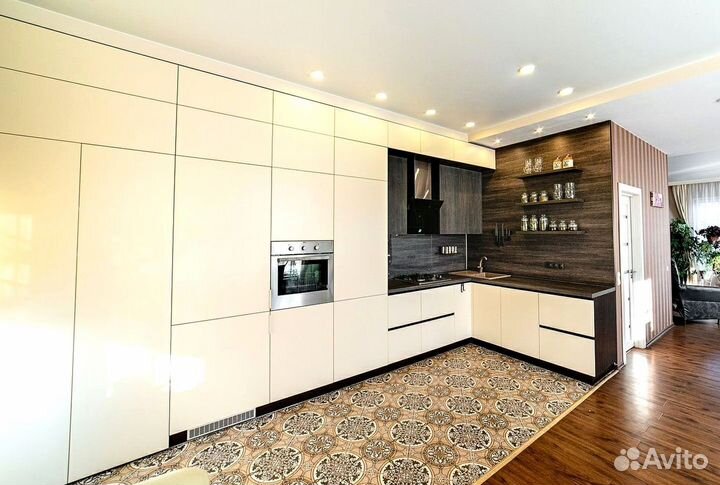 Кухня на заказ. Доставка и сборка