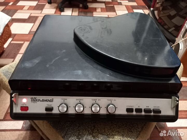 Проигрыватель винила 