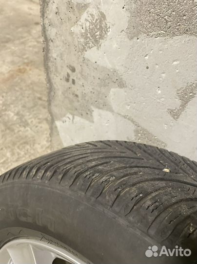 Зимняя резина с литыми дисками 215/60 r16