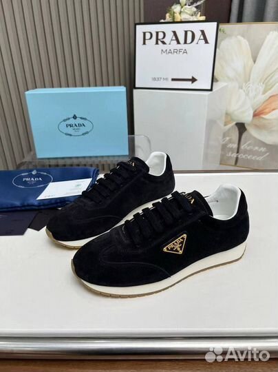 Кроссовки женские Prada черные