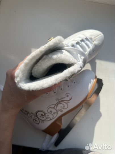 Коньки фигурные