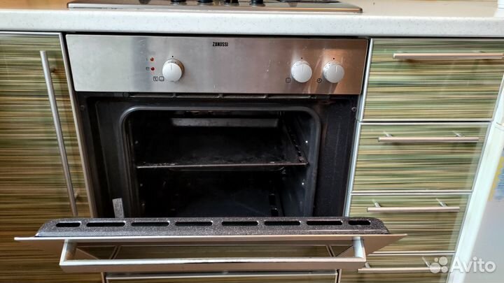 Газовый духовой шкаф Zanussi